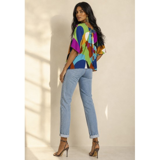 Blusa Gola V Manga Curta Estampa Jardim Azul