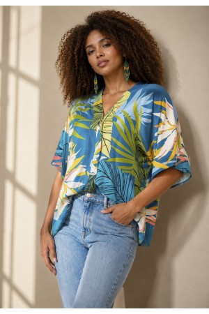 Blusa Gola V Manga Curta Estampa Brisa Botânica