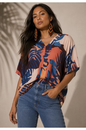 Blusa Gola V Manga Curta Estampa Urban Jungle
