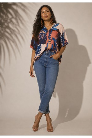 Blusa Gola V Manga Curta Estampa Urban Jungle
