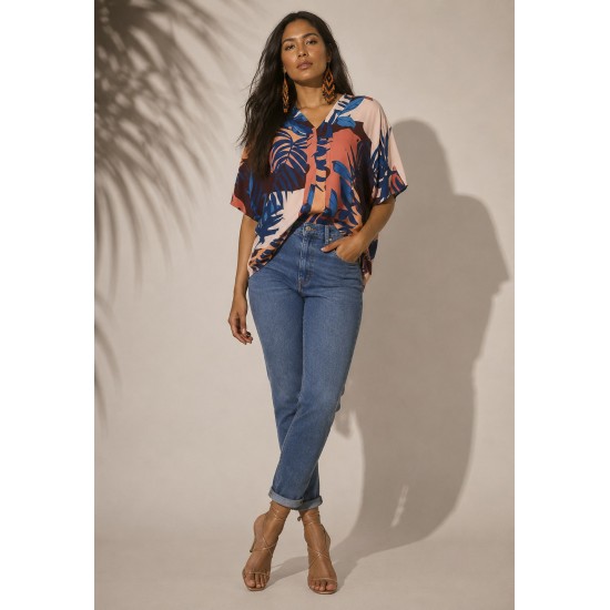 Blusa Gola V Manga Curta Estampa Urban Jungle