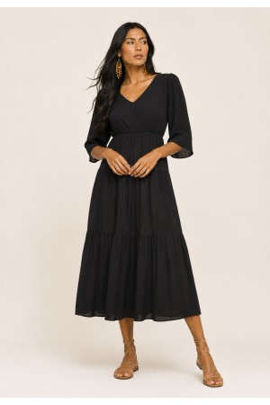 Vestido Longo Plano com Manga e Camadas Preto