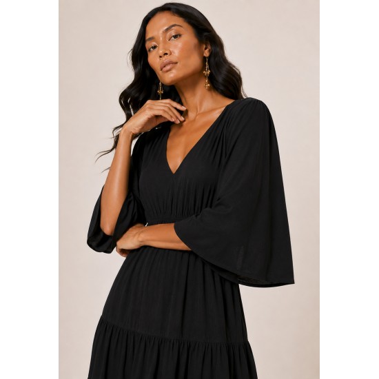 Vestido Longo Plano com Manga e Camadas Preto