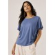 Blusa Básica Morcego Malha Gola Canoa Manga Curta com Babado Azul 