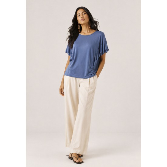 Blusa Básica Morcego Malha Gola Canoa Manga Curta com Babado Azul 