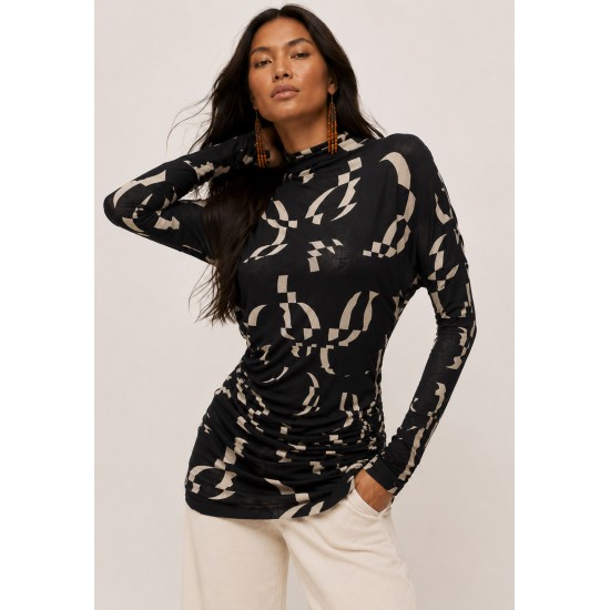 Blusa Malha Gola Alta Manga Longa Estampa Maria