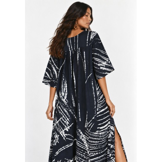 Vestido Midi Abapã Plano com Bolso Estampa Traços da Noite