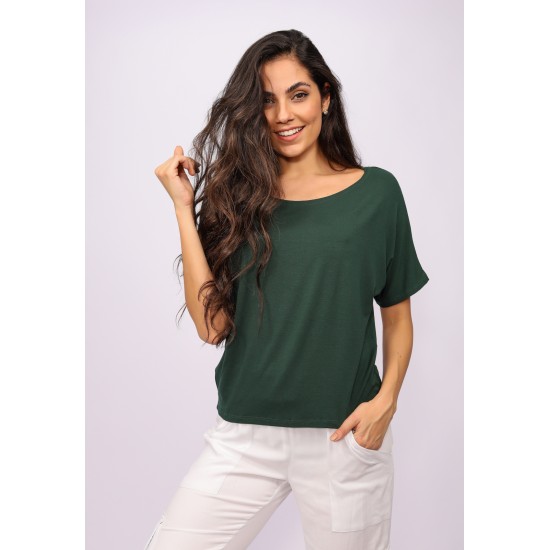 Blusa Básica Morcego Malha Gola Canoa Manga Curta Verde Musgo